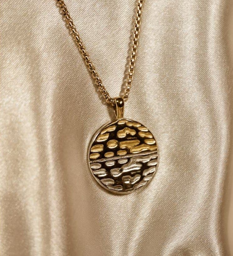 Silver-golden hammer disc pendant necklace